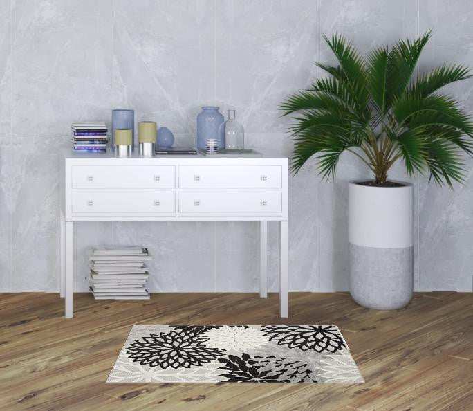 3' X 4' Black And White Floral Non Skid Indoor Outdoor Area Rug - Homeroots - Flyclothing LLC