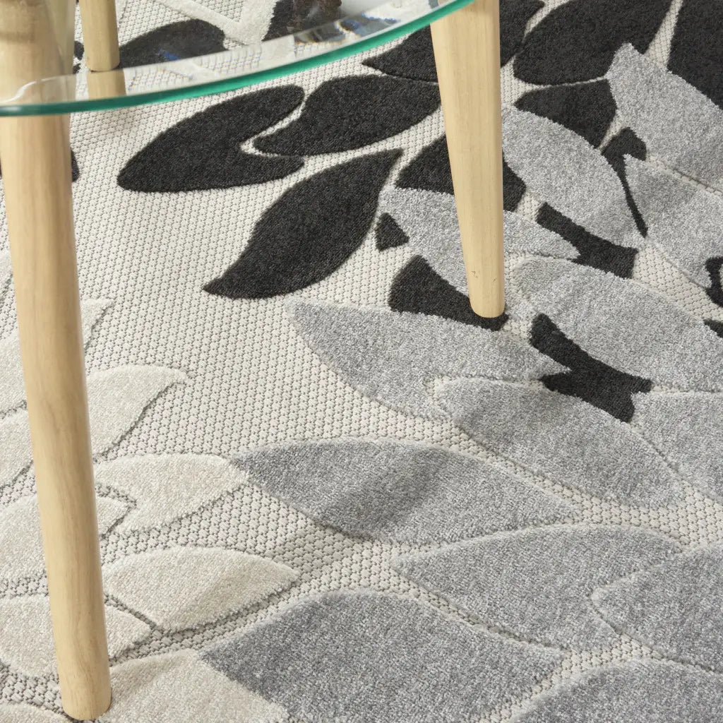 8' X 8' Black And White Round Floral Non Skid Indoor Outdoor Area Rug - Homeroots - Flyclothing LLC
