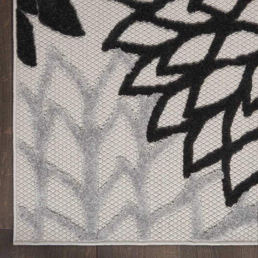 10' X 13' Black And White Floral Non Skid Indoor Outdoor Area Rug - Homeroots - Flyclothing LLC