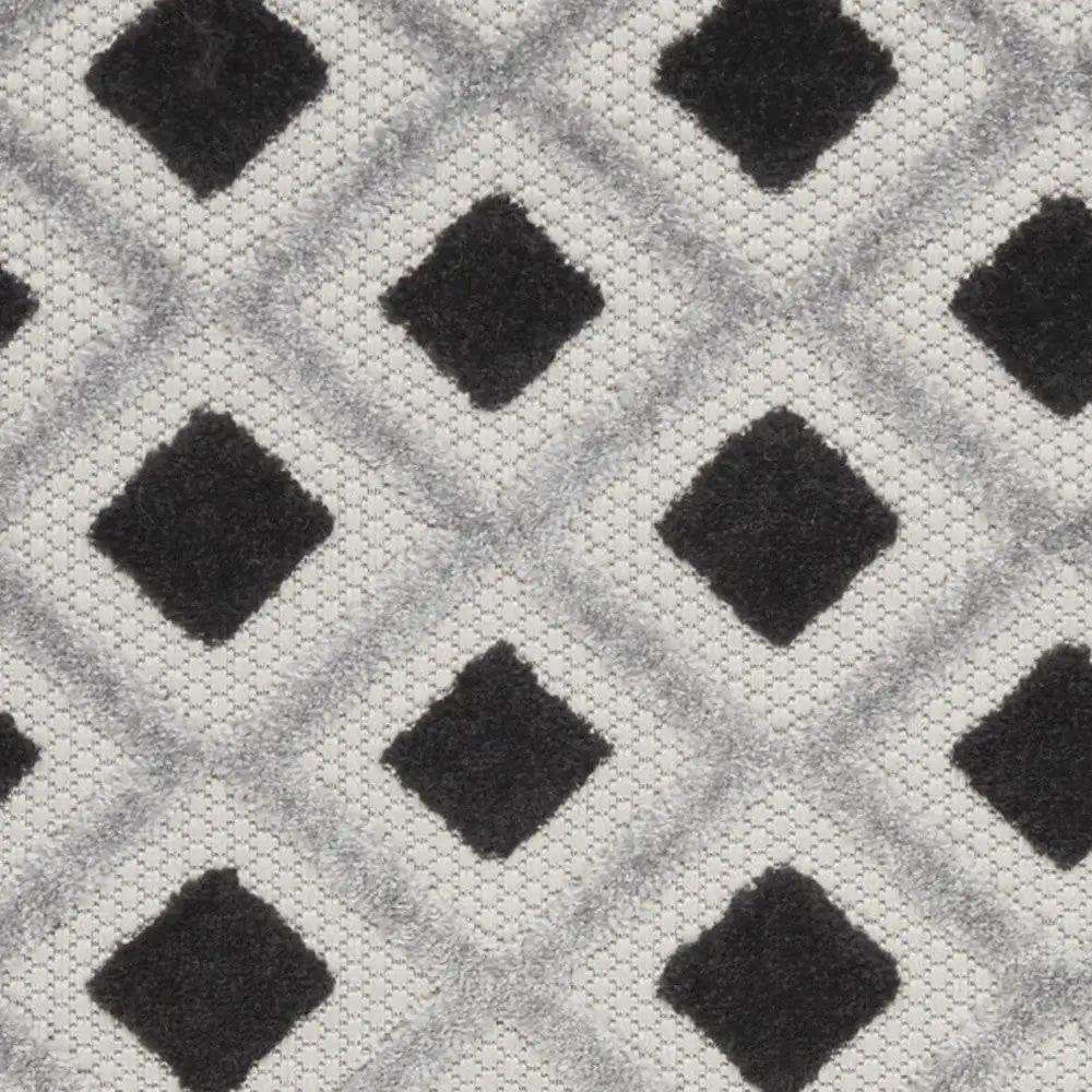 2' X 6' Black And White Gingham Non Skid Indoor Outdoor Runner Rug - Homeroots - Flyclothing LLC