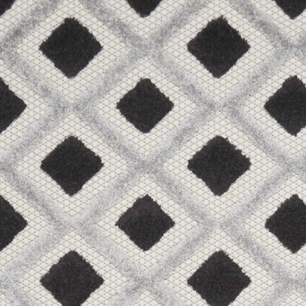 2' X 10' Black And White Gingham Non Skid Indoor Outdoor Runner Rug - Homeroots - Flyclothing LLC