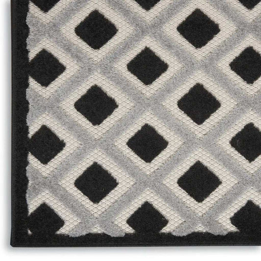 2' X 12' Black And White Gingham Non Skid Indoor Outdoor Runner Rug - Homeroots - Flyclothing LLC