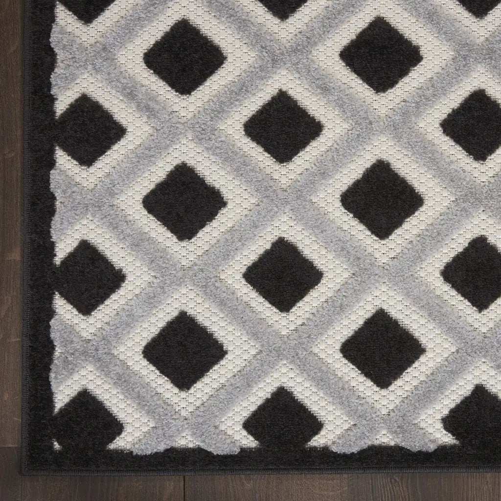 10' X 13' Black And White Gingham Non Skid Indoor Outdoor Area Rug - Homeroots - Flyclothing LLC