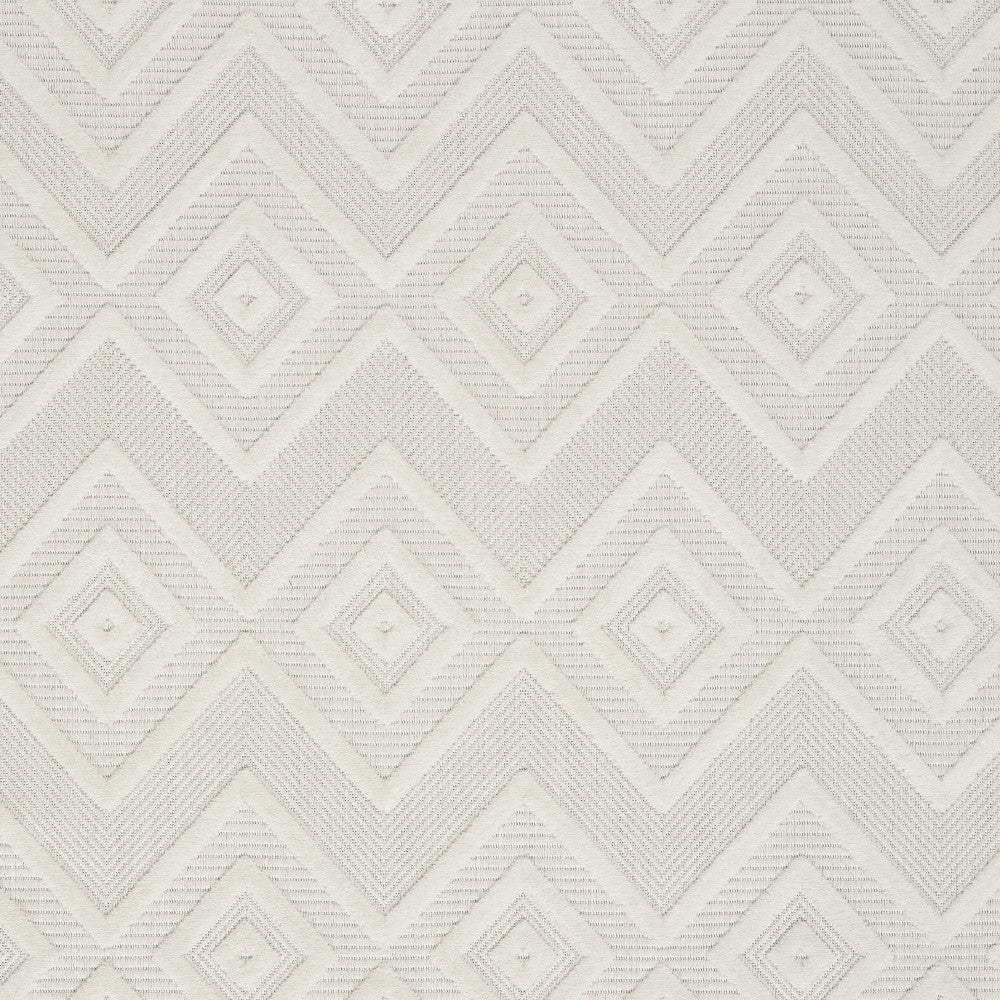 6' X 9' Ivory And White Argyle Indoor Outdoor Area Rug - Homeroots - Flyclothing LLC
