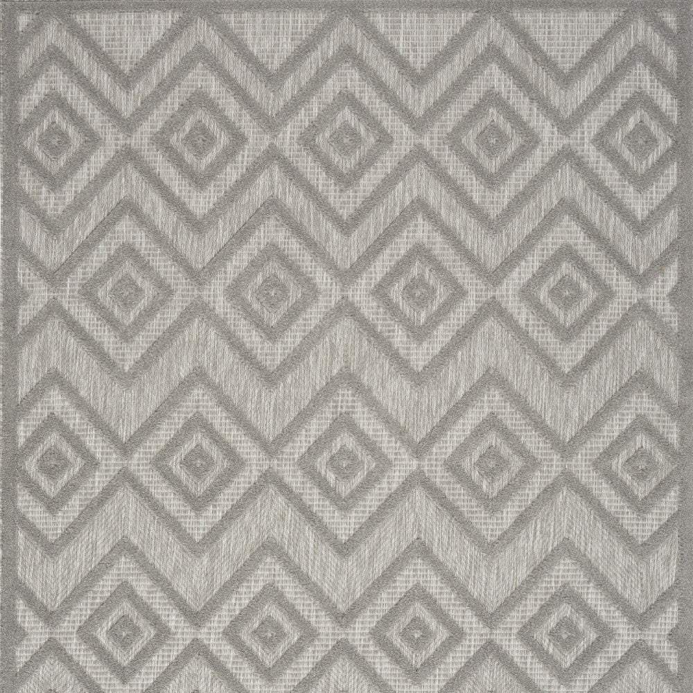 5' X 7' Silver Grey Argyle Indoor Outdoor Area Rug - Homeroots - Flyclothing LLC