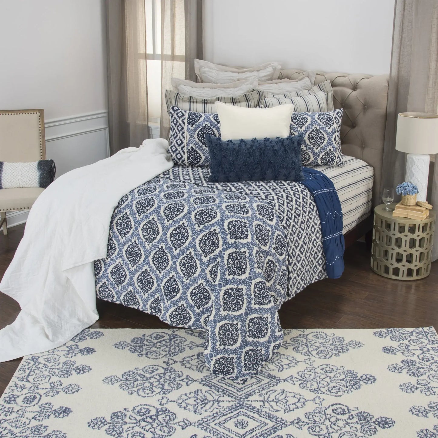 Indigo Queen 100% Cotton 300 Thread Count Machine Washable Down Alternative Comforter - Homeroots - Flyclothing LLC