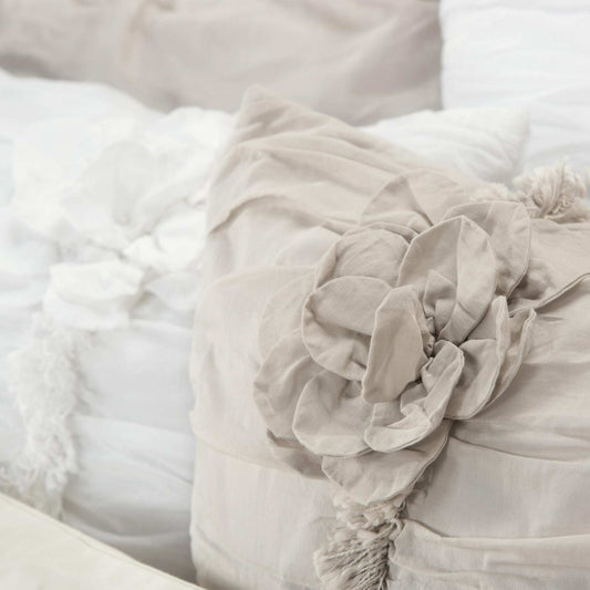 White Queen 100% Cotton 300 Thread Count Machine Washable Down Alternative Comforter - Homeroots - Flyclothing LLC