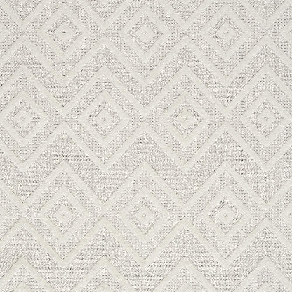 4' X 6' Ivory And White Argyle Indoor Outdoor Area Rug - Homeroots - Flyclothing LLC