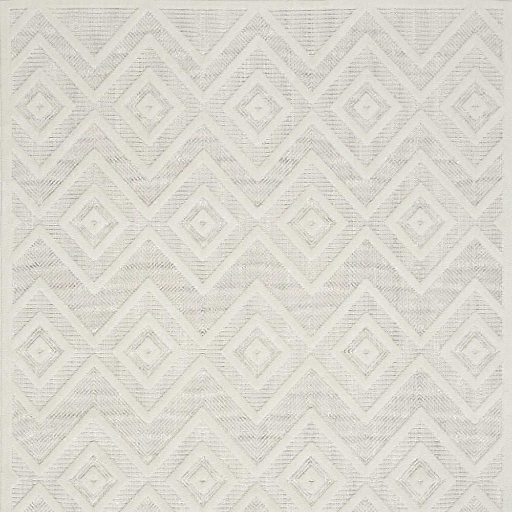 4' X 6' Ivory And White Argyle Indoor Outdoor Area Rug - Homeroots - Flyclothing LLC
