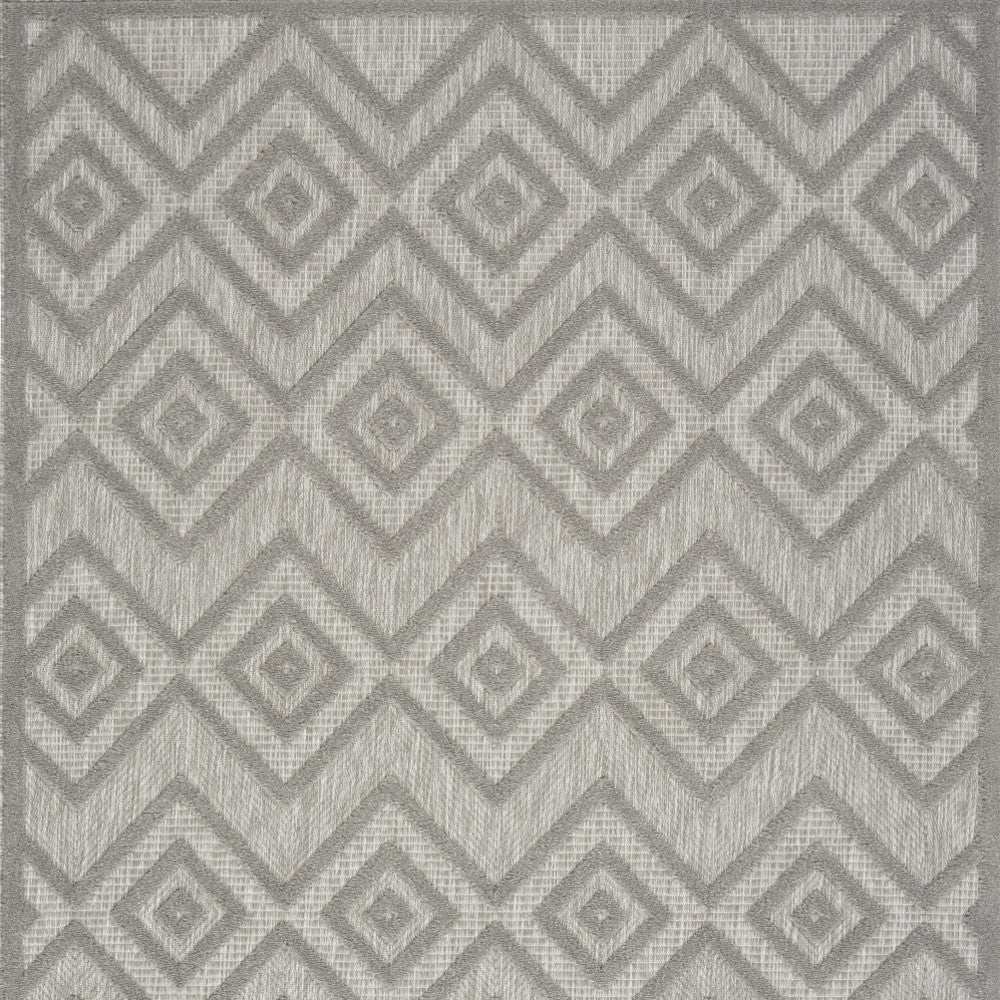4' X 6' Silver Grey Argyle Indoor Outdoor Area Rug - Homeroots - Flyclothing LLC