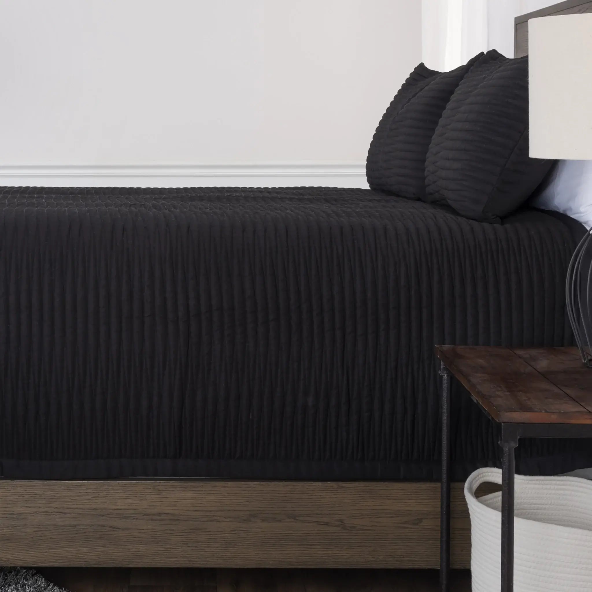 Black King Microfiber 300 Thread Count Machine Washable Down Alternative Comforter - Homeroots - Flyclothing LLC