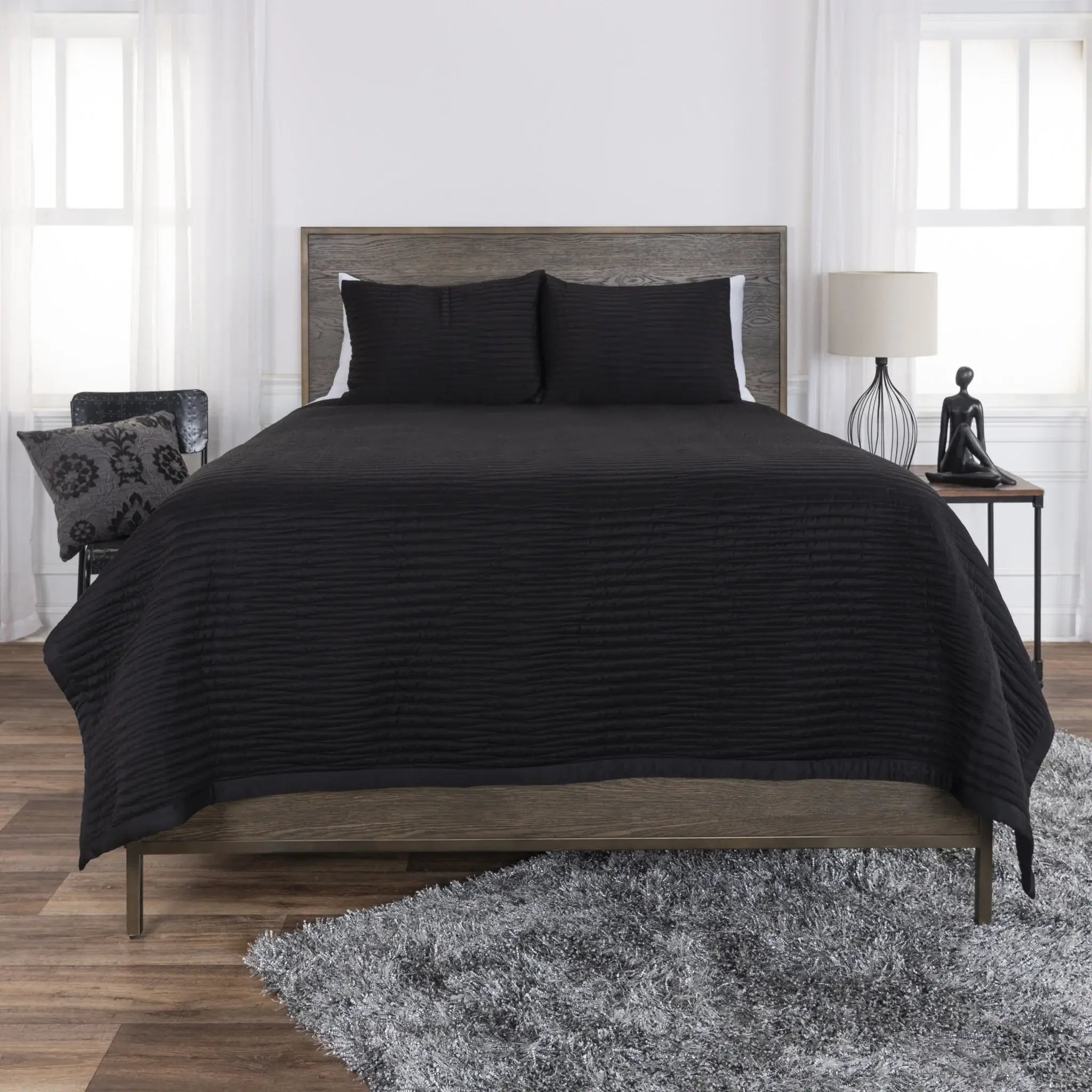 Black Queen Microfiber 300 Thread Count Machine Washable Down Alternative Comforter - Homeroots - Flyclothing LLC