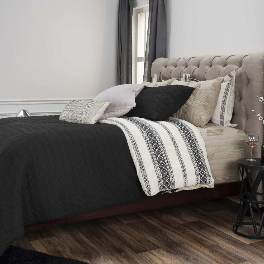 Black Twin 100% Cotton 300 Thread Count Machine Washable Down Alternative Comforter - Homeroots - Flyclothing LLC