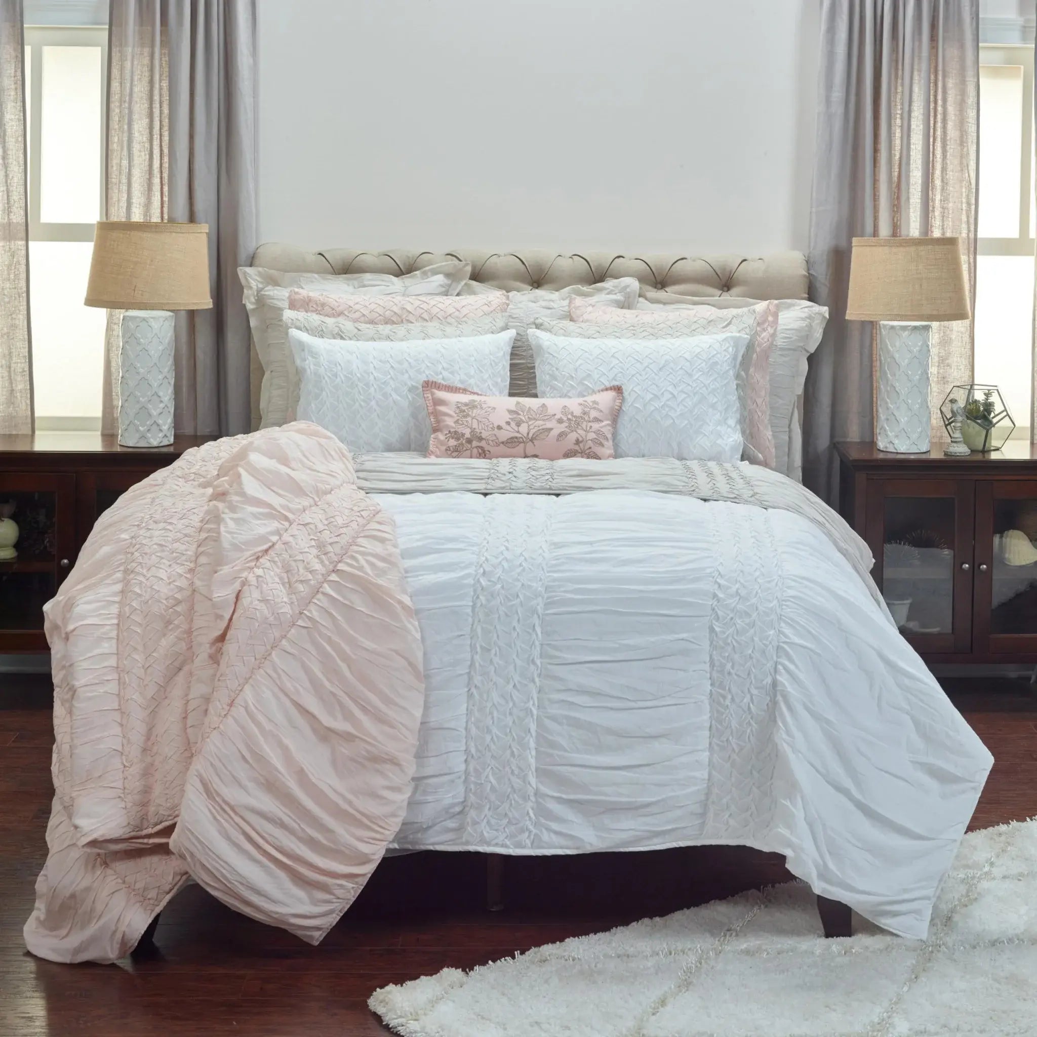White King 100% Cotton 300 Thread Count Machine Washable Down Alternative Comforter - Homeroots - Flyclothing LLC