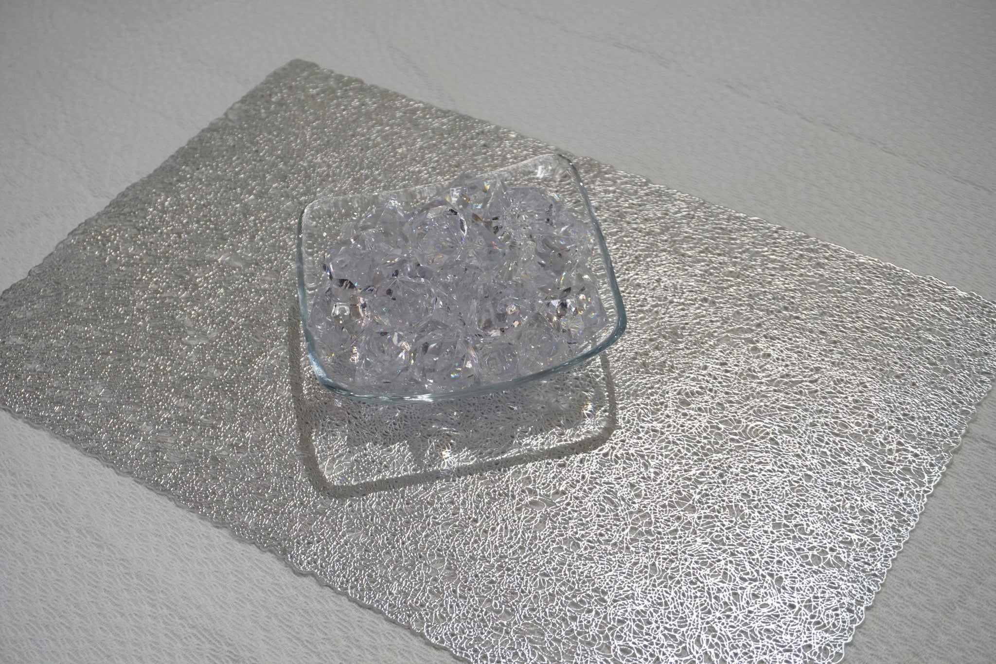 18" Set of Four Silver Vinyl Placemats - HomeRoots - Flyclothing LLC