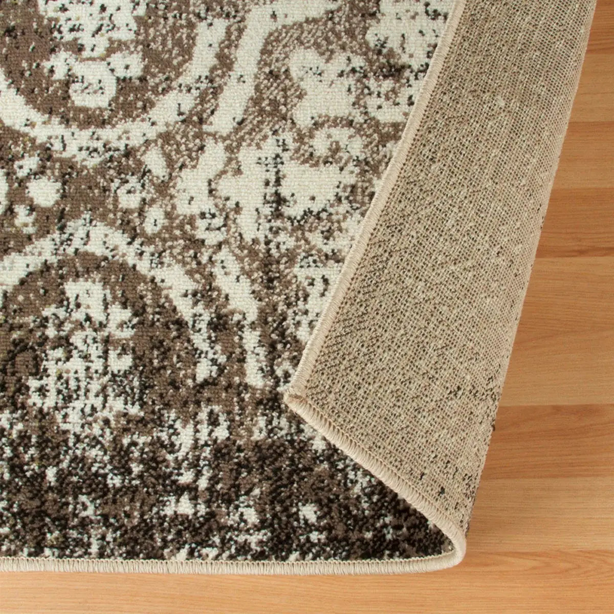 4' X 6' Tan And Brown Damask Distressed Stain Resistant Area Rug - Homeroots - Flyclothing LLC