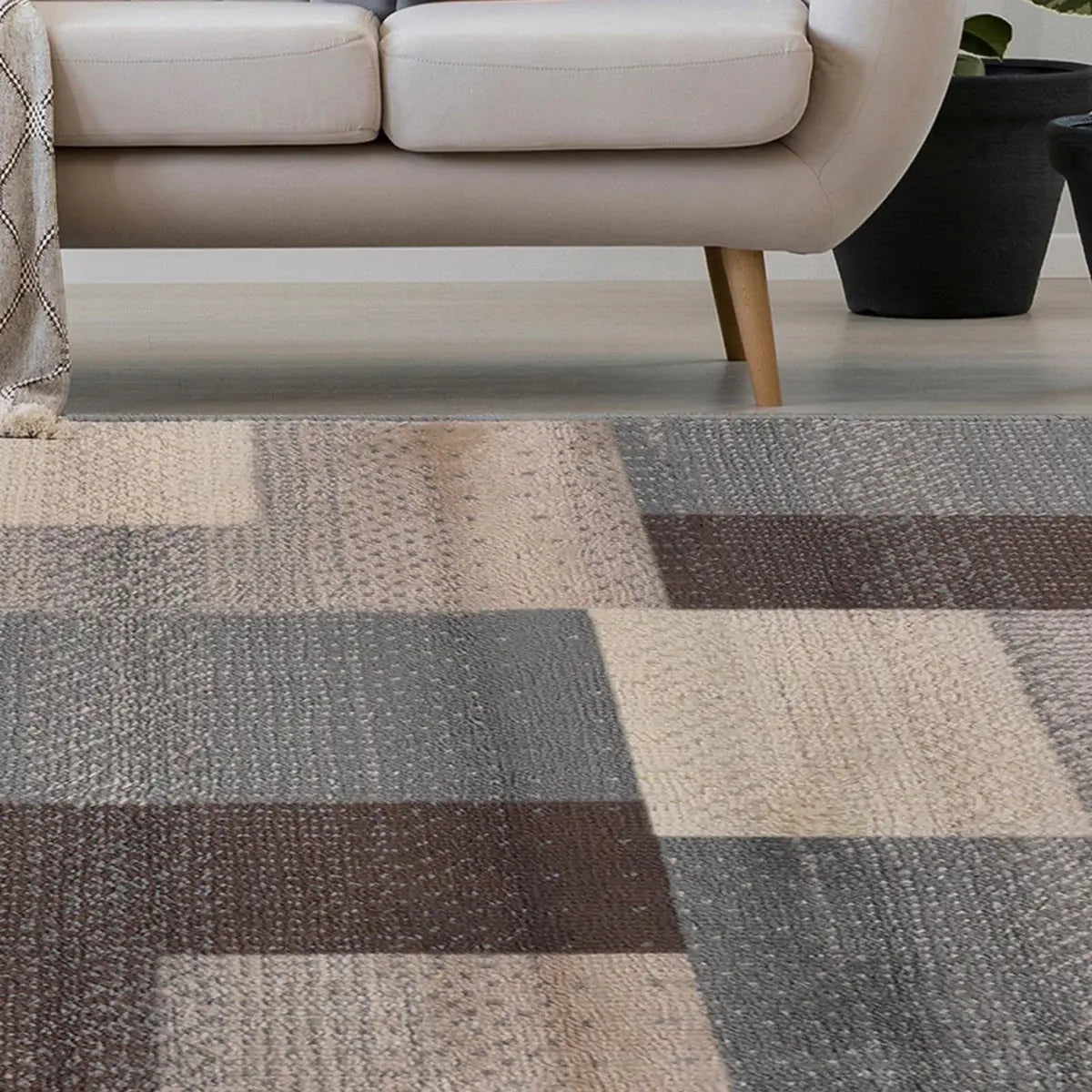 4' X 6' Grey Patchwork Power Loom Stain Resistant Area Rug - Homeroots - Flyclothing LLC