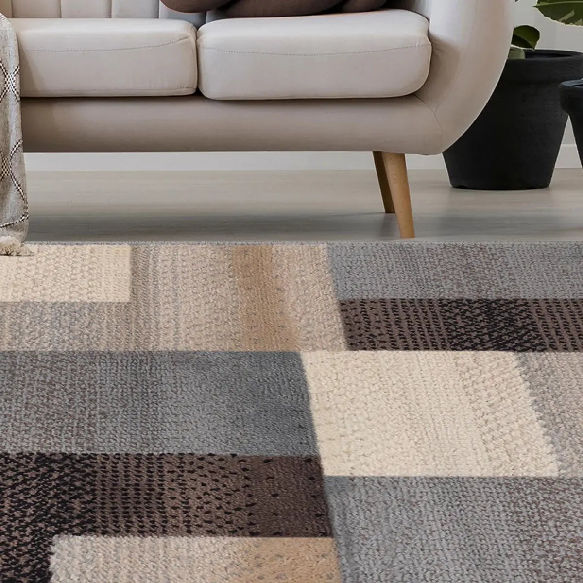 4' X 6' Grey-Brown Patchwork Power Loom Stain Resistant Area Rug - Homeroots - Flyclothing LLC
