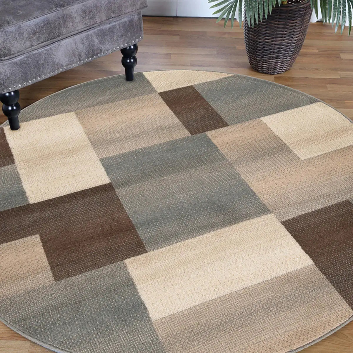 5' Round Grey Round Patchwork Power Loom Stain Resistant Area Rug - Homeroots - Flyclothing LLC
