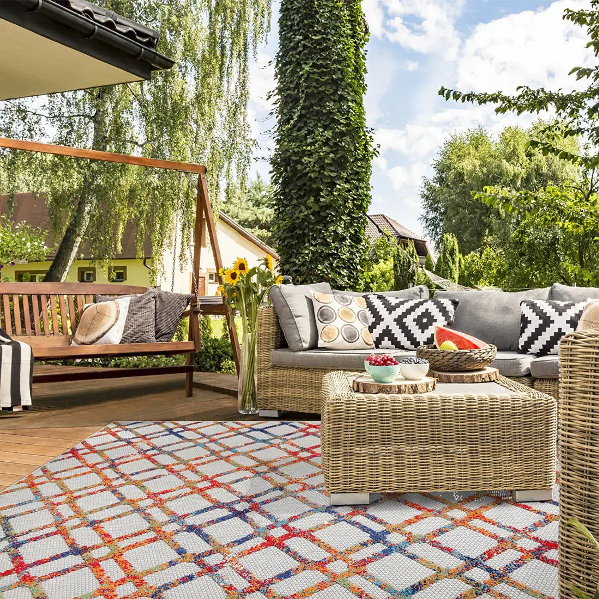 7' X 9' Cream Geometric Stain Resistant Non Skid Indoor Outdoor Area Rug - Homeroots - Flyclothing LLC