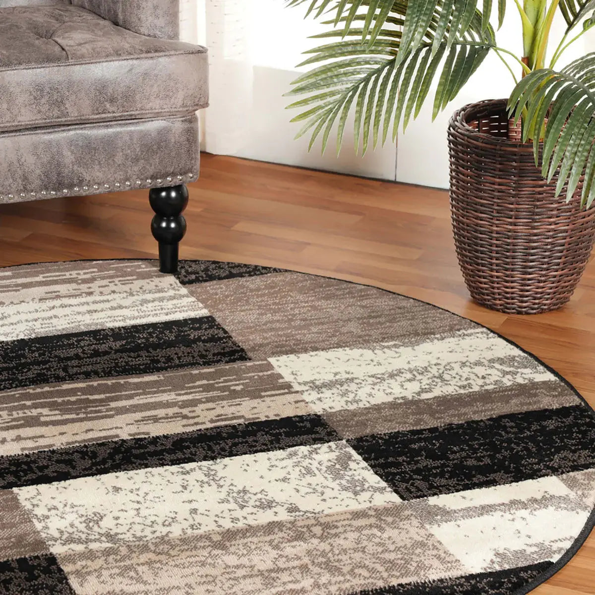 8' Round Chocolate Round Patchwork Power Loom Stain Resistant Area Rug - Homeroots - Flyclothing LLC