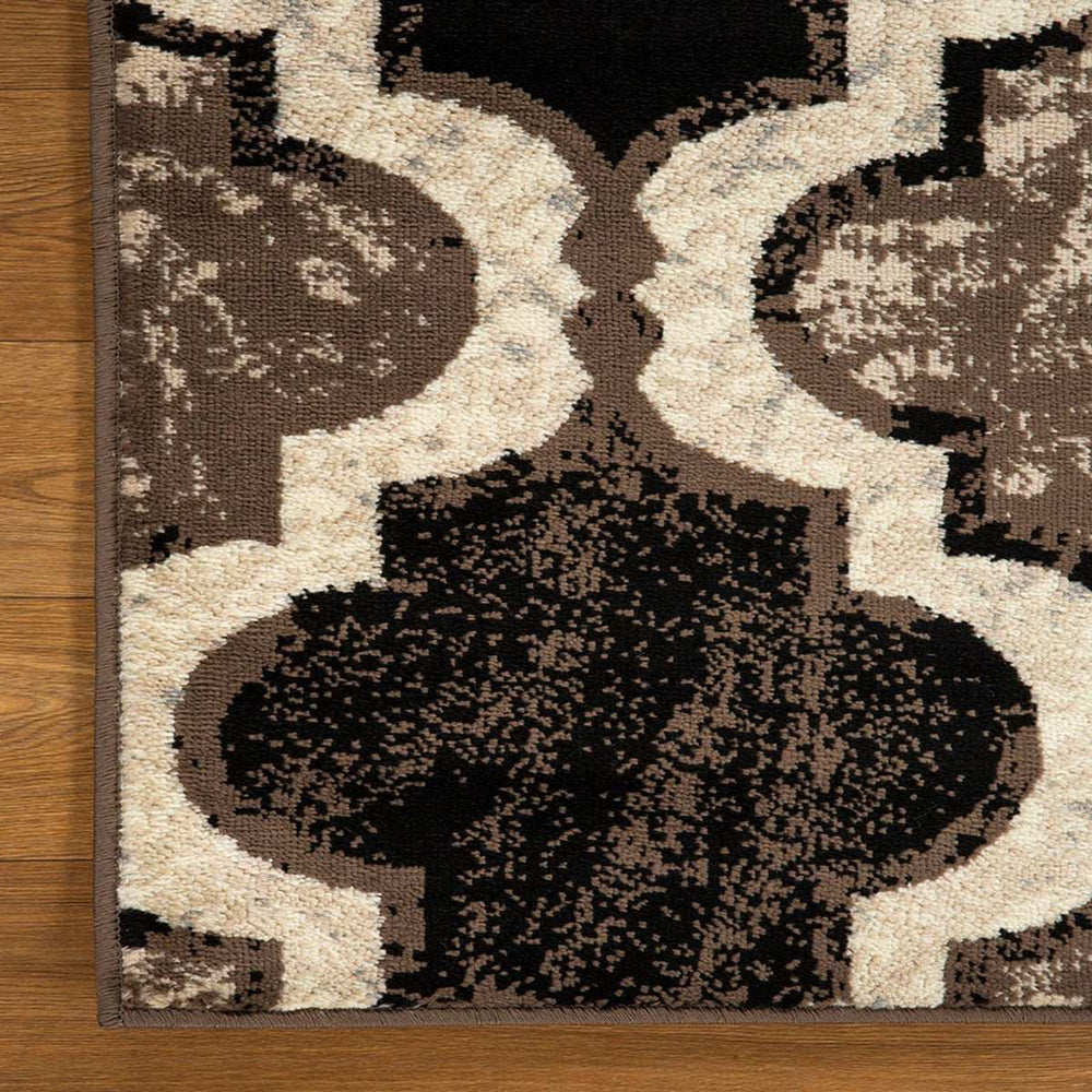 12' Ivory Quatrefoil Power Loom Distressed Stain Resistant Runner Rug - Homeroots - Flyclothing LLC