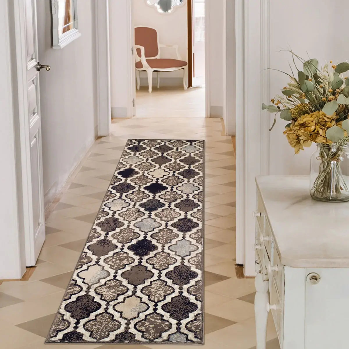 11' Ivory Quatrefoil Power Loom Distressed Runner Rug - Homeroots - Flyclothing LLC