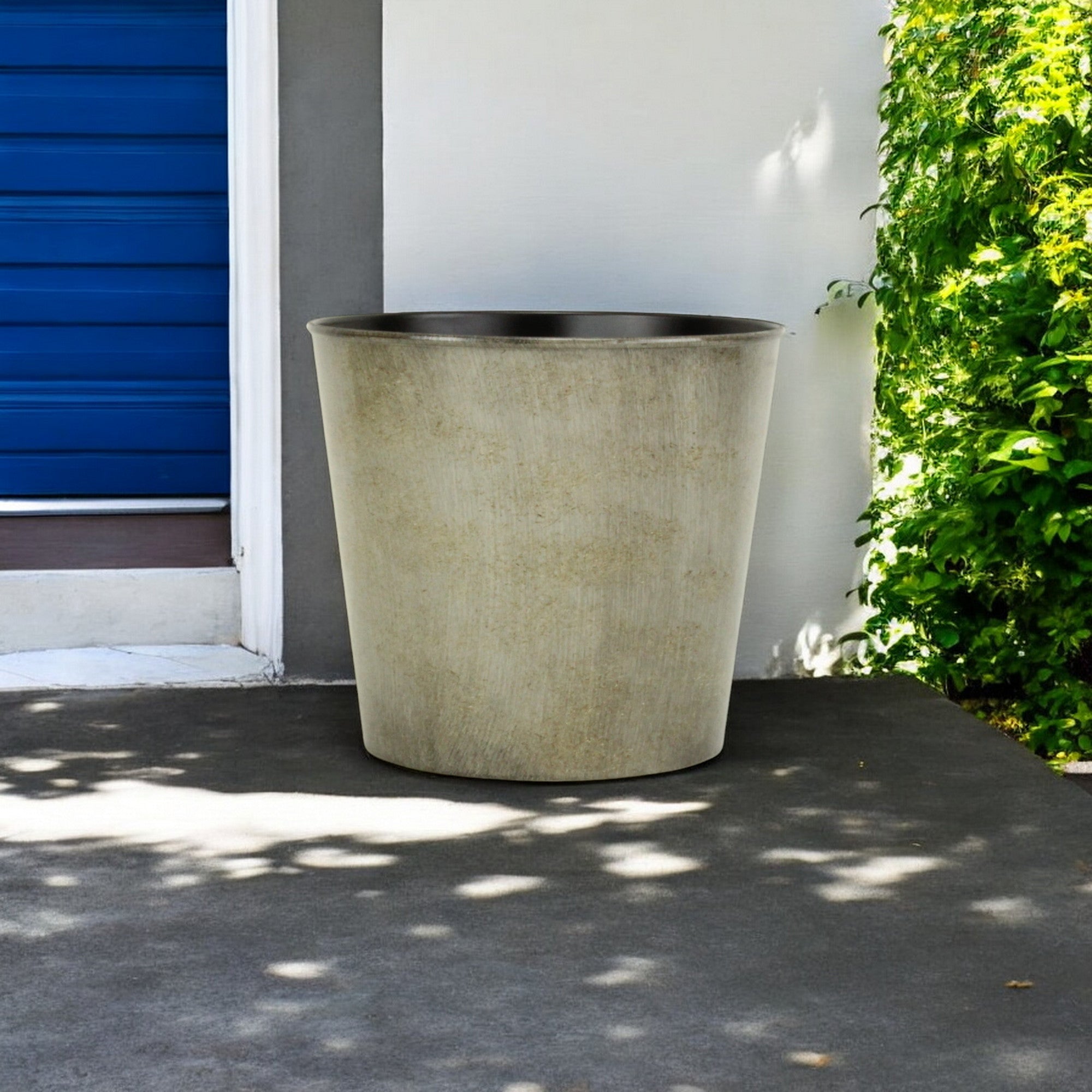 9" Gray Recycled Plastic Indoor Outdoor Round Pot Planter - Homeroots - Flyclothing LLC