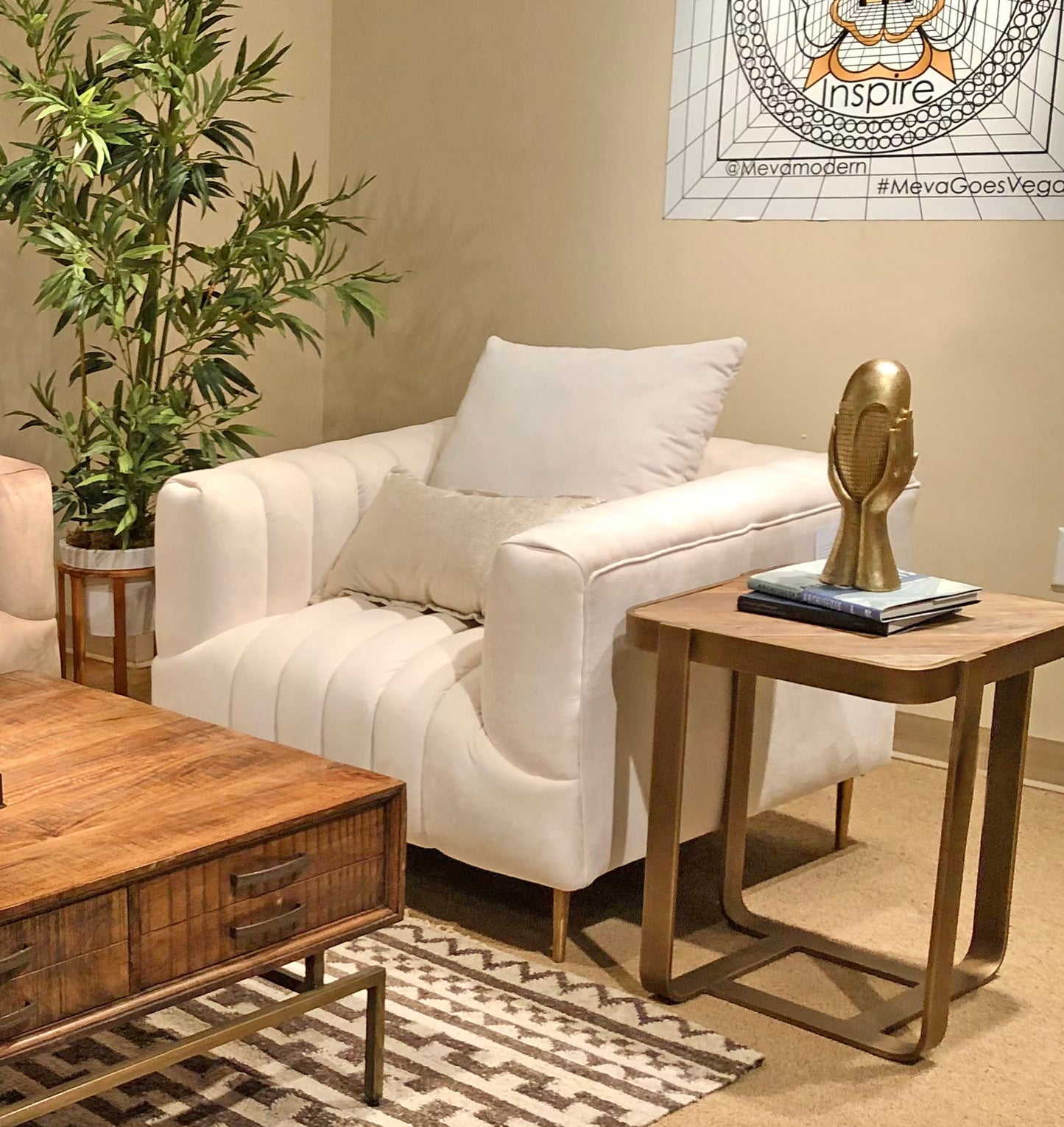 37" Ivory Velvet And Gold Solid Color Lounge Chair - Homeroots - Flyclothing LLC