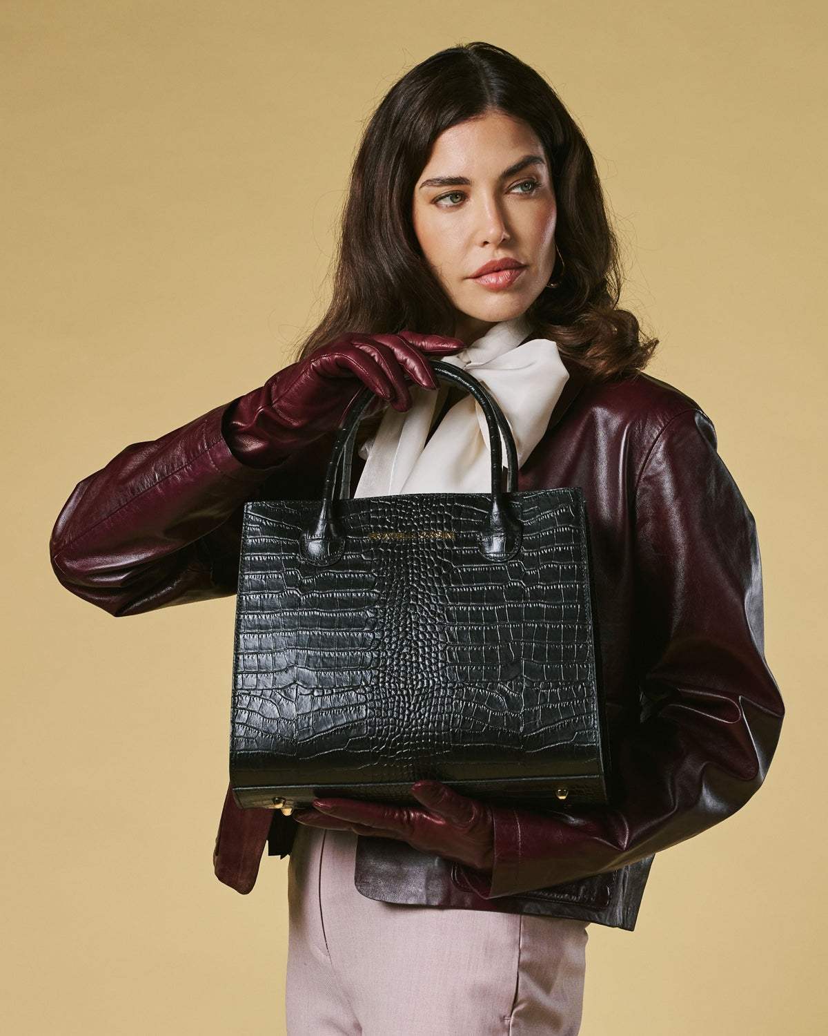 Patrizia (black) - Italian calf leather women's handbag (with shoulder strap)
