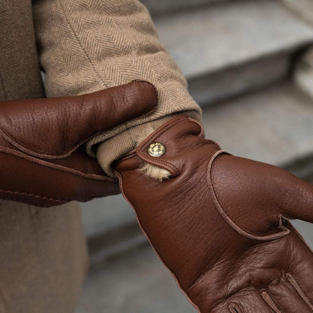 Diego (brown) - Italian gloves made of American deerskin leather with rabbit fur lining - Leather Gloves Online - Flyclothing LLC
