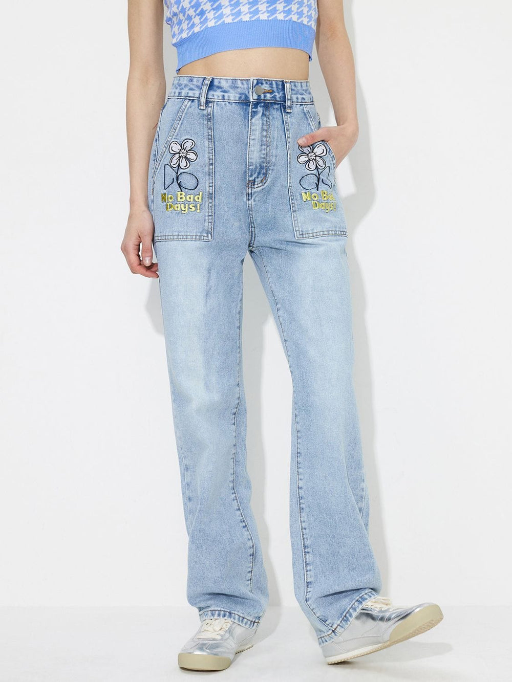 Flower High Rise Straight Leg Jeans with Pockets - Trendsi