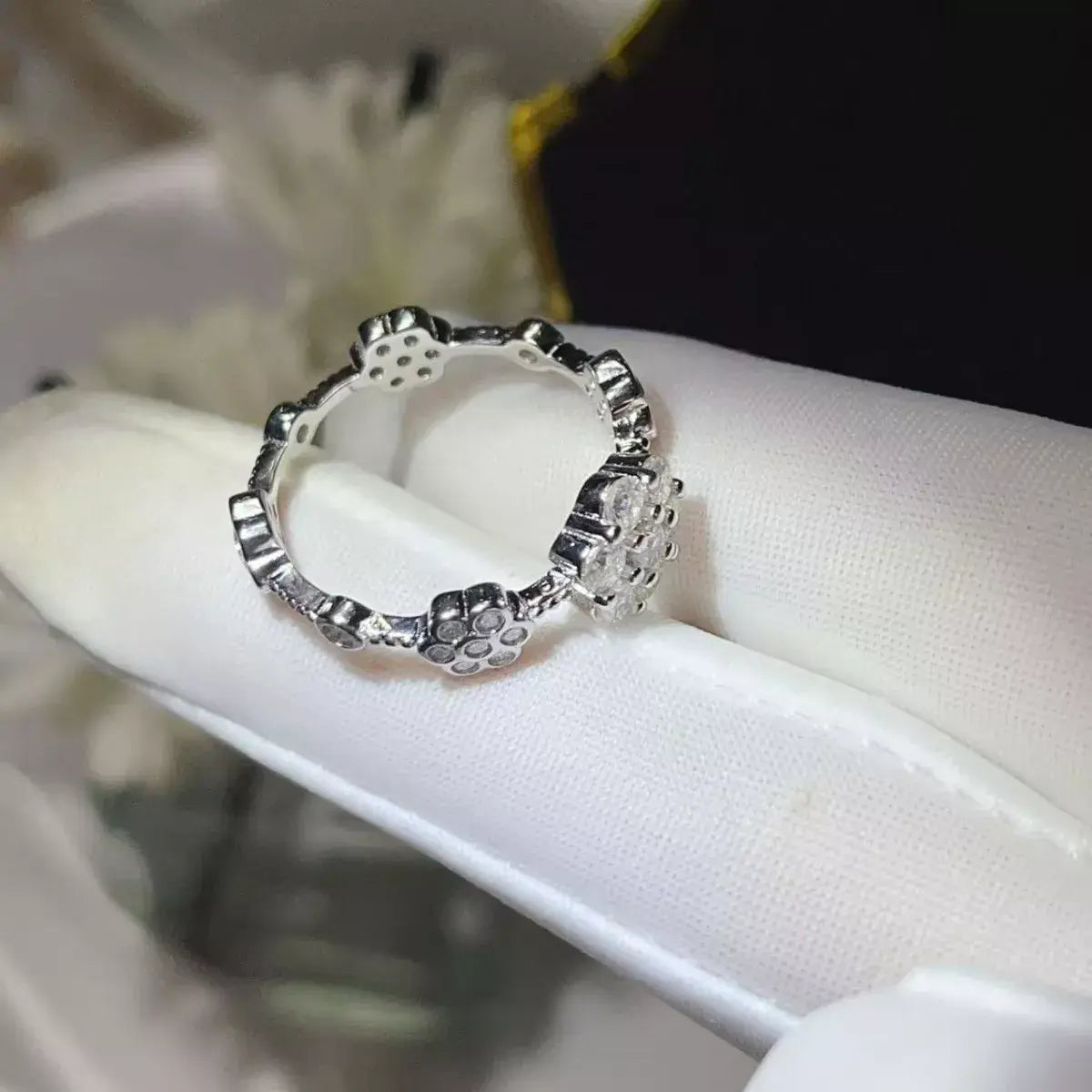 925 Sterling Silver Moissanite Flower Ring - Trendsi - Flyclothing LLC