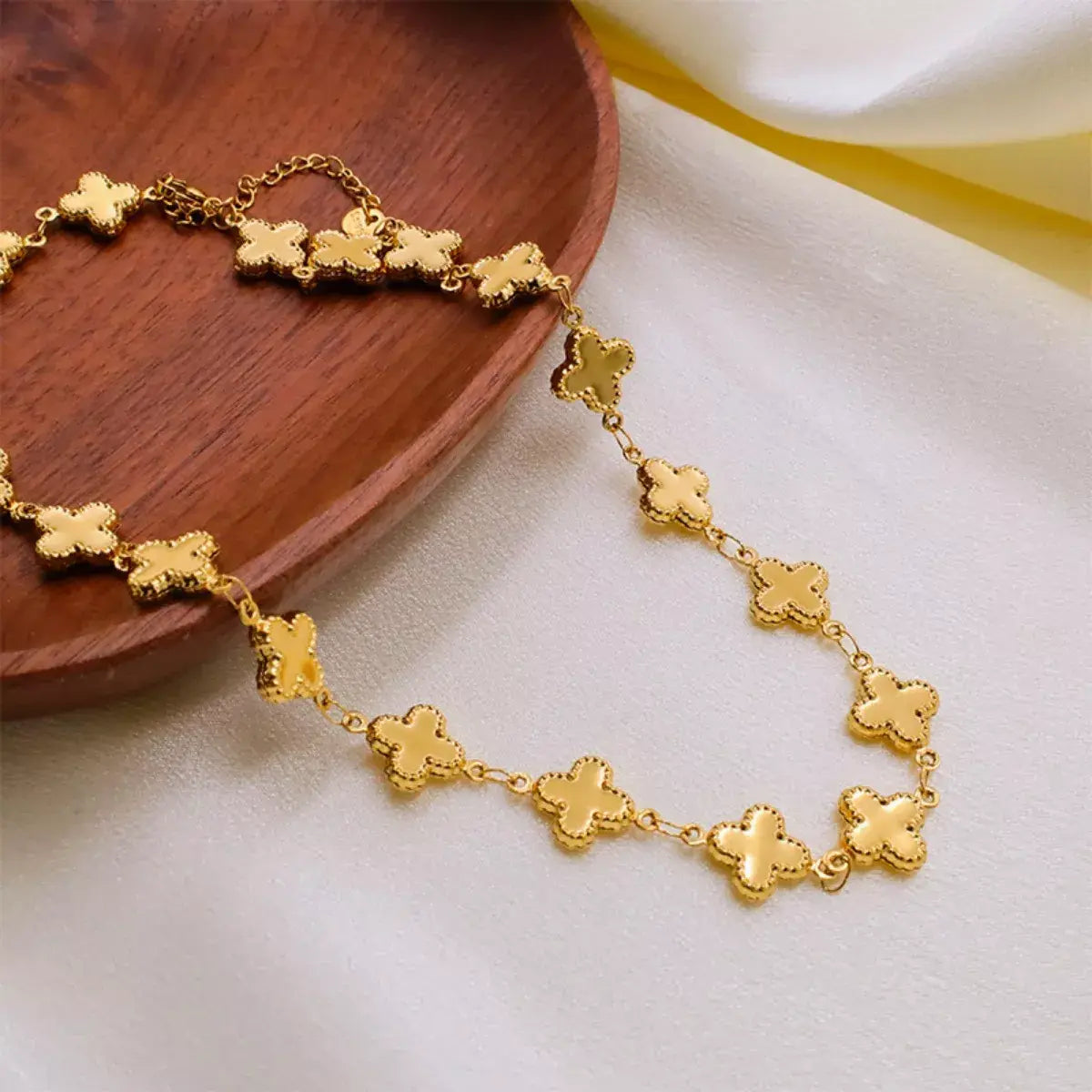 18K Gold-Plated Clover Charm Necklace - Trendsi - Flyclothing LLC