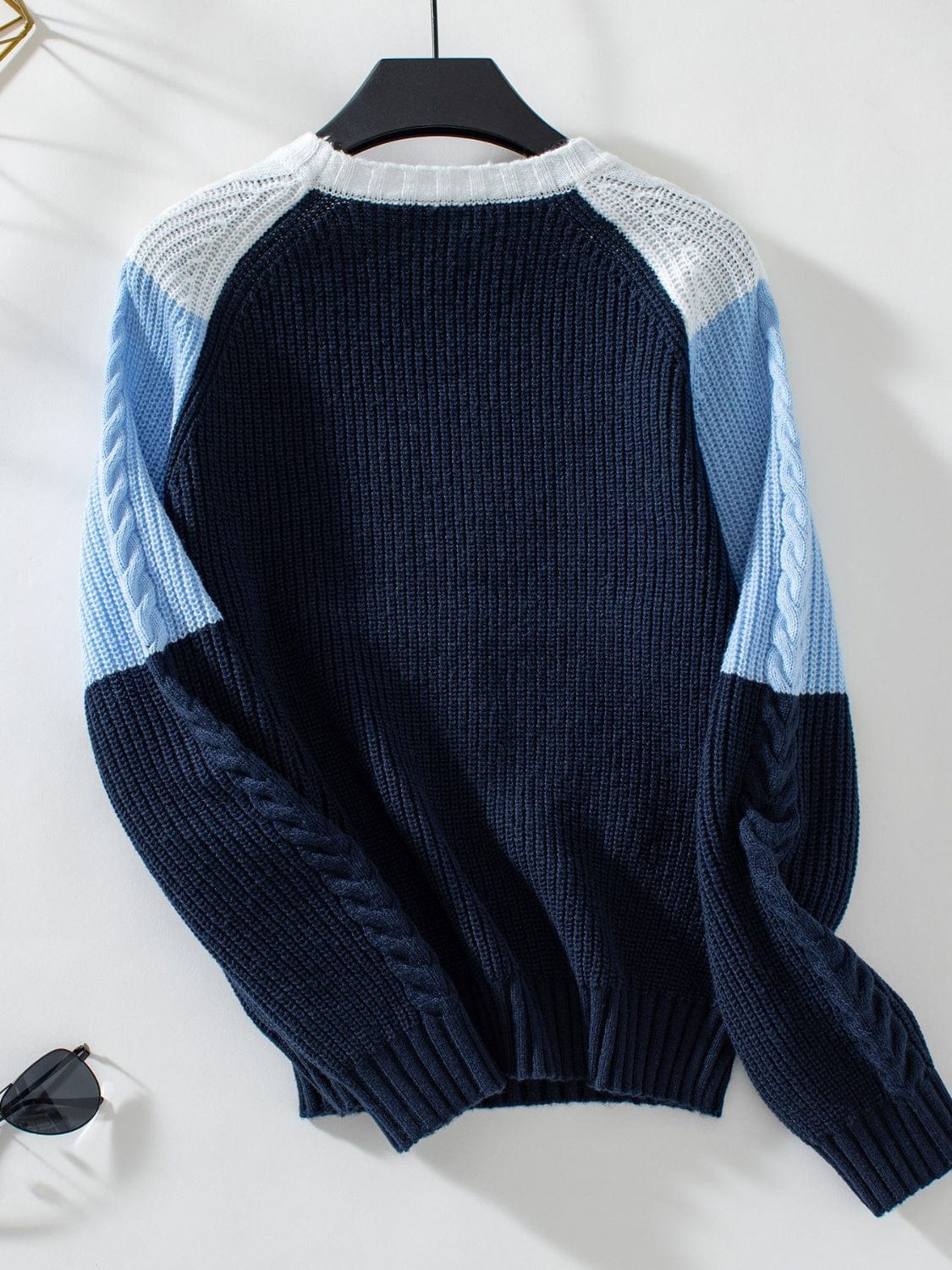 Color Block Round Neck Long Sleeve Sweater - Trendsi
