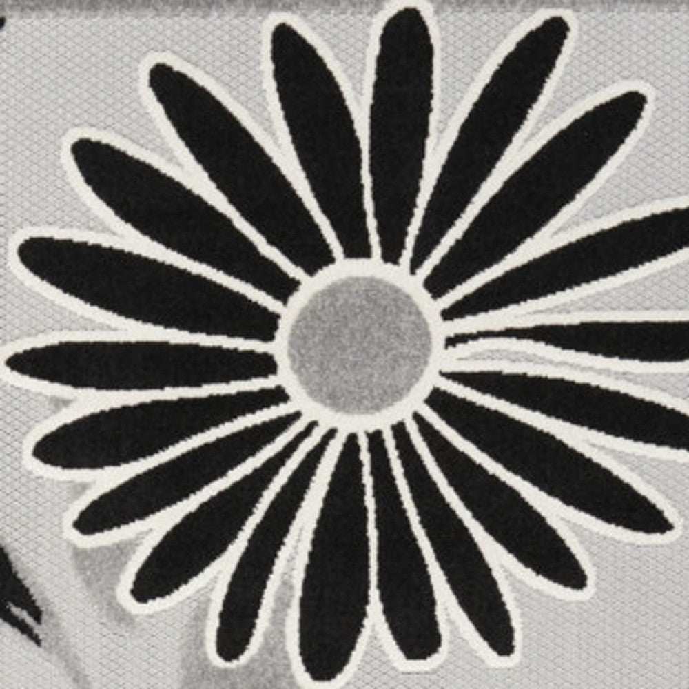 6' X 9' Black And White Floral Stain Resistant Non Skid Area Rug - Homeroots - Flyclothing LLC