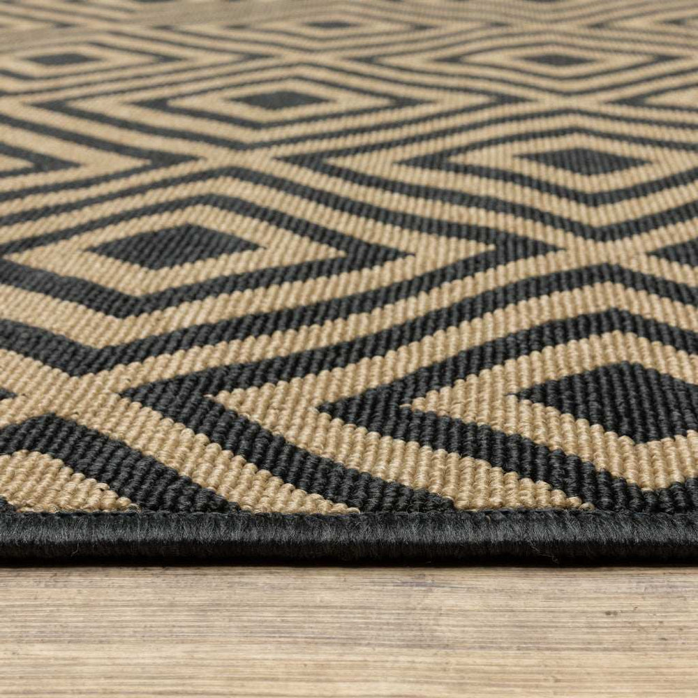 4' X 6' Black and Tan Geometric Stain Resistant Indoor Outdoor Area Rug - Homeroots - Flyclothing LLC