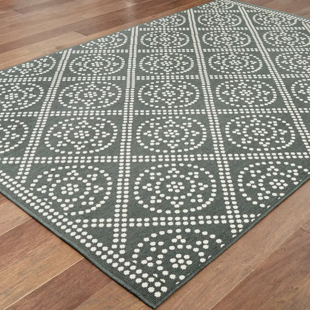 7' X 10' Gray and Ivory Geometric Stain Resistant Indoor Outdoor Area Rug - Homeroots - Flyclothing LLC