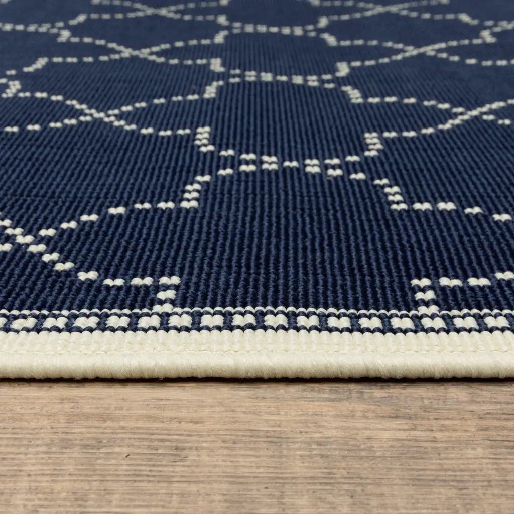 8' X 8' Blue and Ivory Round Geometric Stain Resistant Indoor Outdoor Area Rug - Homeroots - Flyclothing LLC