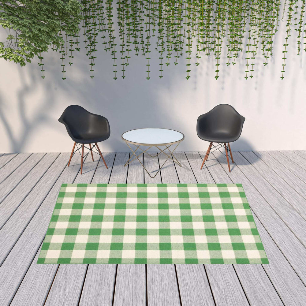 7' X 10' Green and Ivory Geometric Stain Resistant Indoor Outdoor Area Rug - Homeroots - Flyclothing LLC