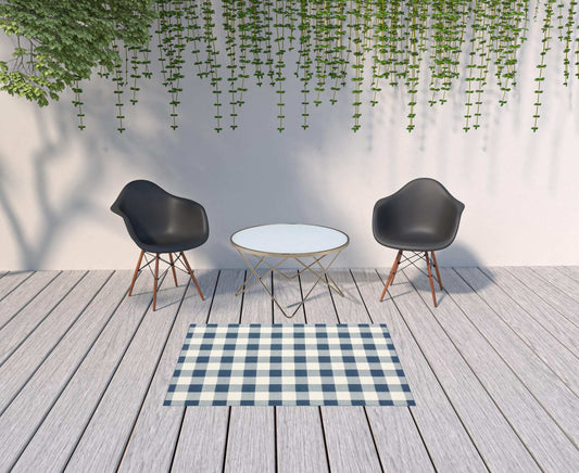 4' X 6' Blue and Ivory Geometric Stain Resistant Indoor Outdoor Area Rug - Homeroots - Flyclothing LLC