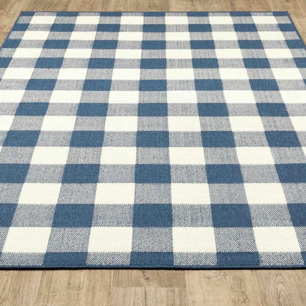 4' X 6' Blue and Ivory Geometric Stain Resistant Indoor Outdoor Area Rug - Homeroots - Flyclothing LLC