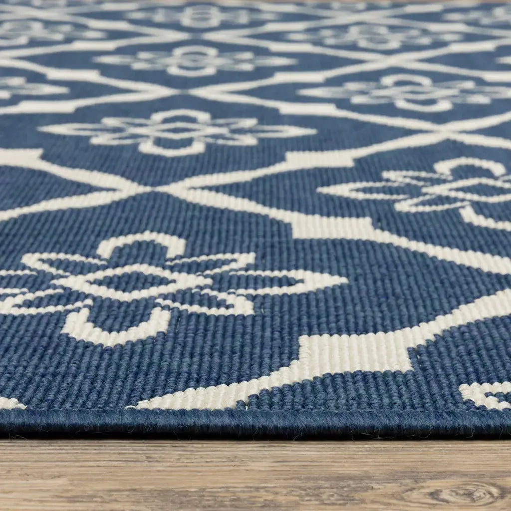 8' X 8' Blue and Ivory Round Floral Stain Resistant Indoor Outdoor Area Rug - Homeroots - Flyclothing LLC