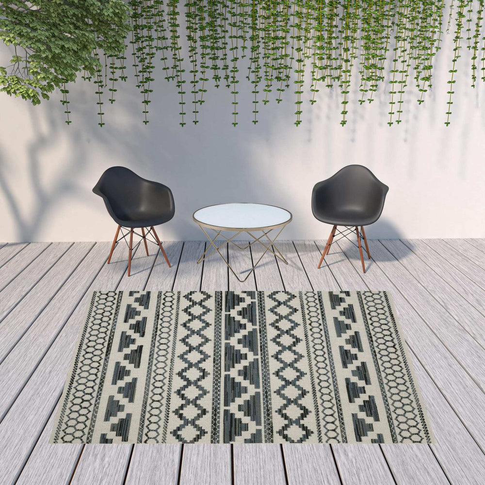 8' X 10' Blue and Beige Geometric Stain Resistant Indoor Outdoor Area Rug - Homeroots - Flyclothing LLC