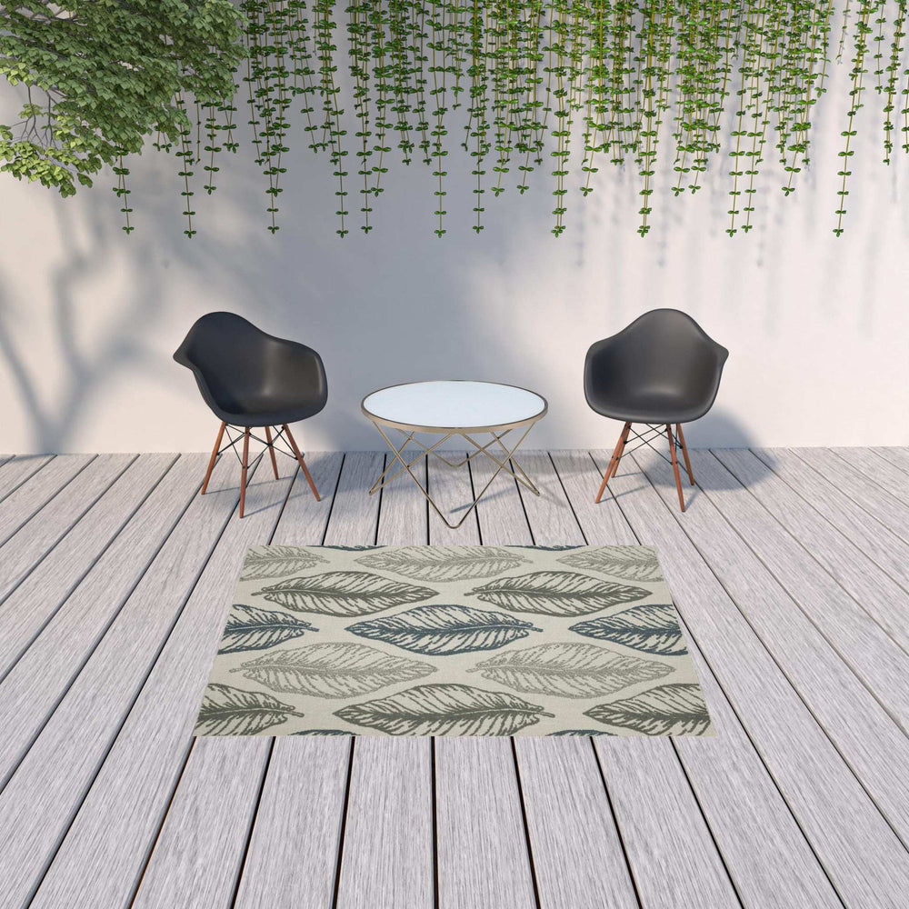5' X 7' Beige Floral Stain Resistant Indoor Outdoor Area Rug - Homeroots - Flyclothing LLC