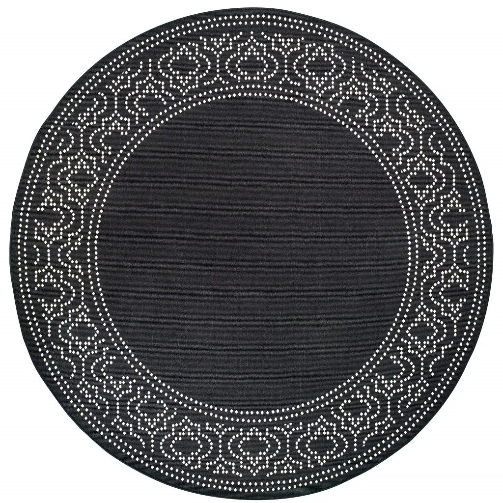 8' X 8' Black and Ivory Round Stain Resistant Indoor Outdoor Area Rug - Homeroots - Flyclothing LLC