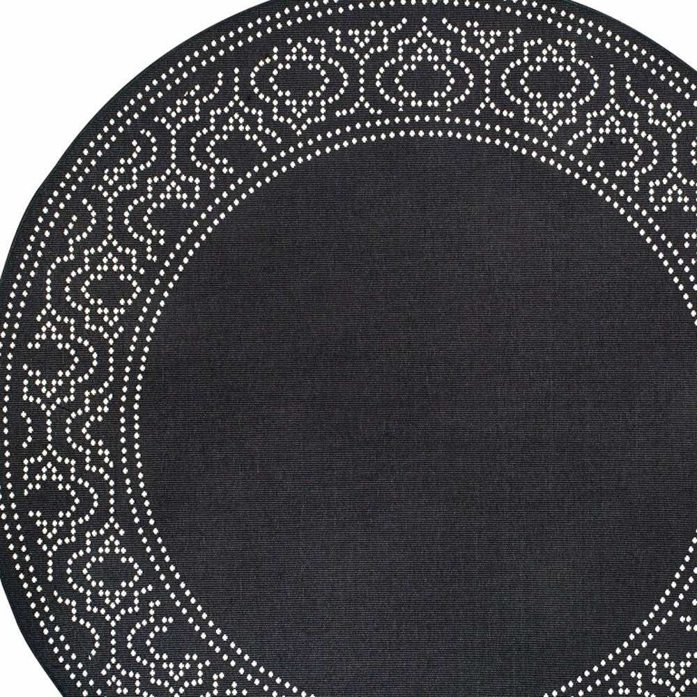 8' X 8' Black and Ivory Round Stain Resistant Indoor Outdoor Area Rug - Homeroots - Flyclothing LLC