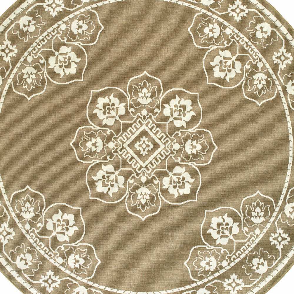 8' X 8' Tan Round Oriental Stain Resistant Indoor Outdoor Area Rug - Homeroots - Flyclothing LLC