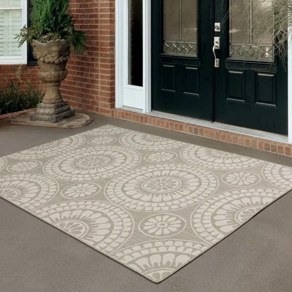 3' X 5' Gray and Ivory Geometric Stain Resistant Indoor Outdoor Area Rug - Homeroots - Flyclothing LLC
