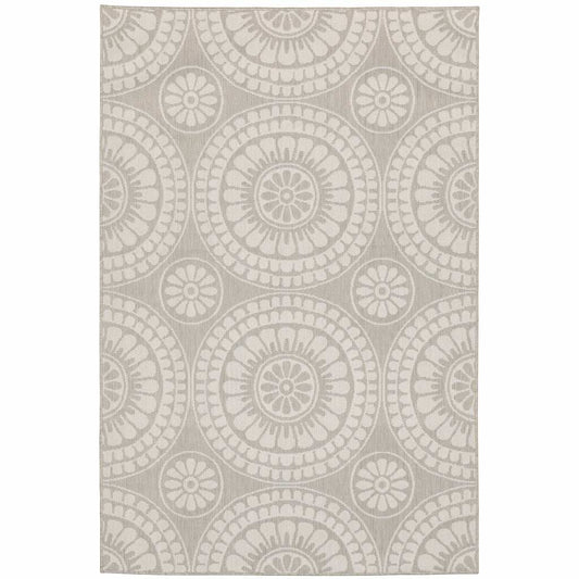 7' X 9' Gray and Ivory Geometric Stain Resistant Indoor Outdoor Area Rug - Homeroots - Flyclothing LLC